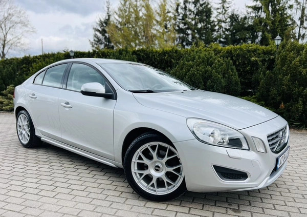Volvo S60 cena 38900 przebieg: 209000, rok produkcji 2011 z Karlino małe 781